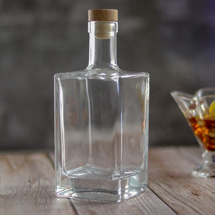 700ml Square Spirits Glass Bottle - China Glass Bottle Manufacturer